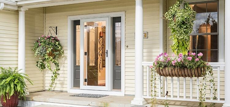 screen door installation in Palm Coast